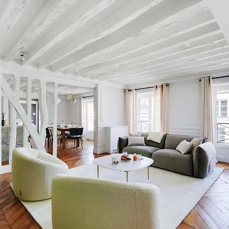 Wonderful 3bedr Saint Honore * Paris