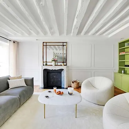 Wonderful 3bedr Saint Honore Apartment Paris