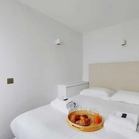 Wonderful 3bedr Saint Honore Apartment