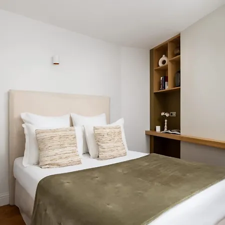 Wonderful 3bedr Saint Honore Apartman