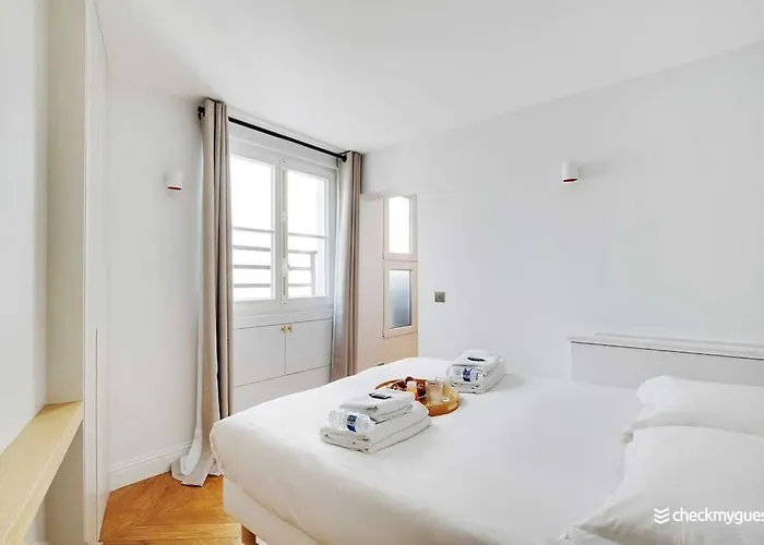 Wonderful 3bedr Saint Honore *